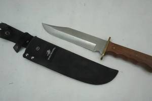 lot 181 image: Winchester Knife & Case