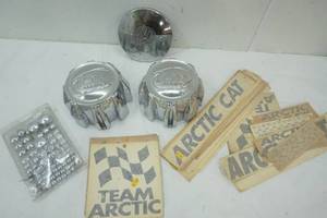 lot 185 image: VW hub cap and other Ion alloy caps and accessories-F