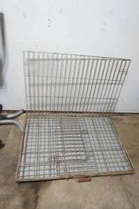 lot 254 image: Dog Kennel 27x36x24