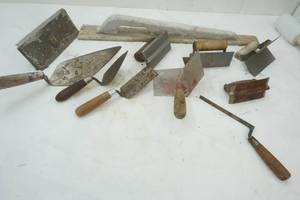 lot 267 image: Variety of Masonry Tools