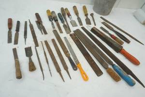 lot 271 image: Variety of Filing Tools & Chisels