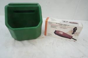 lot 307 image: Oster Pet Groomer and Dog Feeder