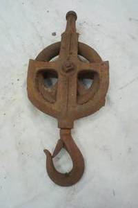 lot 320 image: Vintage Pulley