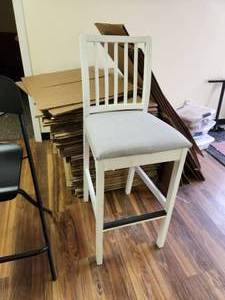 lot 280 image: Padded Bar Chair