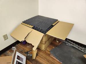lot 288 image: Lot of (2 Boxes) Interlocking Carpet Tile 2x2 16-count ( 32 total items )