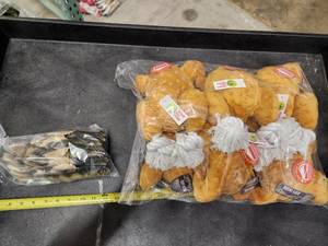 lot 213 image: Steel Dog Dog Toys - Turkey 6-pack, Stuffless Yellow Perch 6-pack