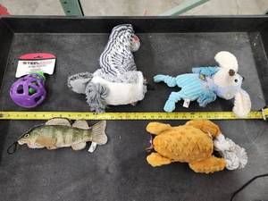 lot 149 image: Lot of (5) Steel Dog Assorted Dog Toys - Owl, Mouse, Walleye, Turkey, Eggplant Slow Treater