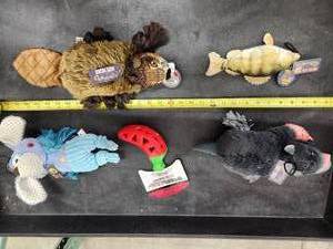 lot 157 image: Lot of (5) Steel Dog Assorted Dog Toys - Beaver, Walleye, Puppy, Mole, Chili Pepper Slow Treater