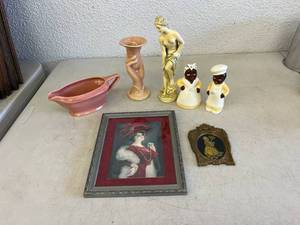 lot 52 image: Mixed Vintage Lot