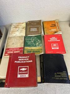 lot 54 image: Automotive ShopService Manuals