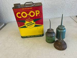 lot 92 image: Vintage Oil Cans