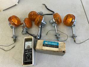 lot 101 image: Vehicle Lights & Meters