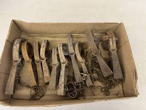 lot 120 image: Traps