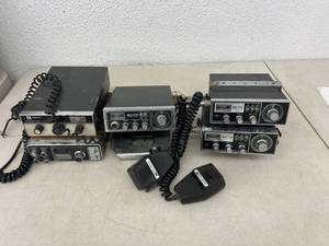 lot 125 image: CB Radios - Midland 13-857, Johnson 123A