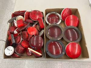 lot 129 image: Lights & Reflectors