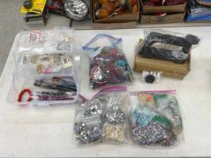 lot 141 image: Jewelry, Beads & Gel Magic