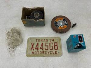 lot 142 image: Mixed Lot
