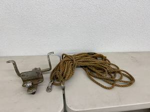 lot 185 image: Receiver & Rope