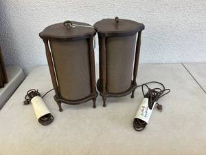 lot 12 image: Pair of Vintage Speakers