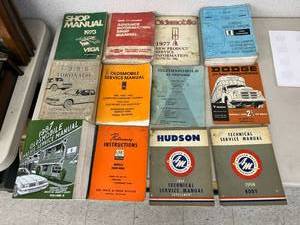 lot 22 image: ServiceShop Manuals