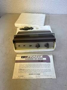 lot 32 image: Pioneer Transistorized Tape Recorder TC-501