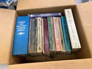lot 37 image: Vehicle ServiceShop Manuals