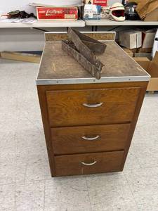 lot 203 image: Garage Cabinet & Roof Jacks