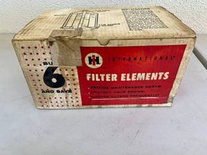 lot 212 image: NOS International Filter Elements