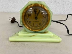 lot 220 image: Cadillac Electric Clock