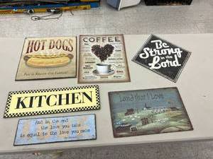 lot 283 image: Metal KitchenNovelty Signs