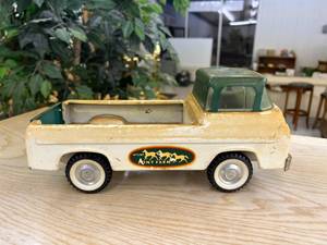 lot 295 image: Vintage Nylint Pony Farm Truck