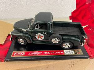 lot 319 image: 1953 Chevrolet Texaco Pickup