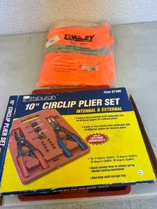 lot 324 image: 10 Circlip Plier Set & New 3XL Tingley Overall