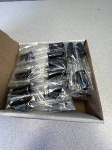 lot 44 image: 3 Boxes Of 72 Straight Tip Eye Droppers