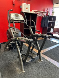 lot 38 image: Cybex Arc Trainer Elliptical 600A, Dimensions approx 70 L X 60 H