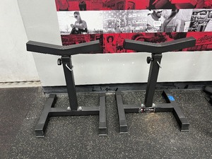 lot 87 image: A Pair of Titan Independent Bench Press Spotter Stands