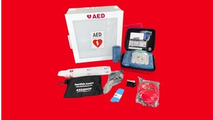 lot 30 image: Phillips Defibrillator HeartStart AED, Model M5070-ABE, includes 2 batteries