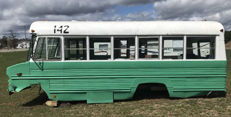 24 x 8 Cozy Cabin Bus
