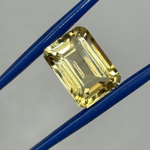 lot 2 image: 7.87 Carat Citrine Rectangular Emerald Cut