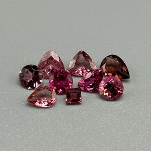 lot 25 image: 3.90 Carat Rhodolite Garnet Mixed Cut - Various Size & Shape Assorted Lot of Loose Stones