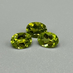 lot 45 image: 3.87 Carat Peridot Faceted Oval Cut - Set of 3 Loose Stones