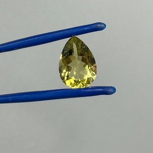 lot 59 image: 4.63 Carat Lemon Quartz Faceted Pear Cut