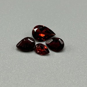 lot 75 image: 3.80 Carat Garnet Faceted Pear Cut - Various Size Set of 4 Loose Stones