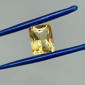lot 80 image: 4.62 Carat Citrine Faceted Rectangular Emerald Cut