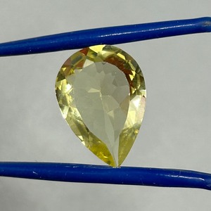 lot 96 image: 7.69 Carat Yellow Quartz Faceted Pear Cut