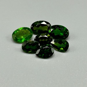 lot 119 image: 4.37 Carat Diopside Faceted Mixed Cut - Various Size & Shape Set of 7 Loose Stones