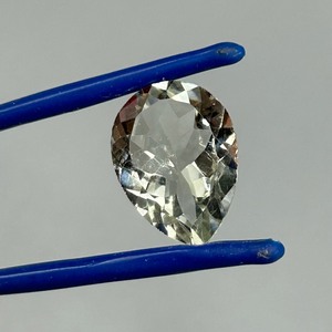 lot 180 image: 6.94 Carat Light Hue Crystal Faceted Pear Cut
