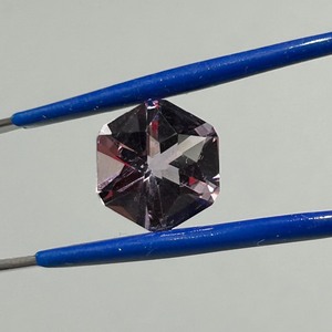 lot 82 image: 6.08 Carat Amethyst Faceted Hexagon Cut