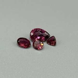 lot 204 image: 2.07 Carat Reddish Purple Natural Gemstone Faceted Mixed Cut - Set of 4 Loose Stones