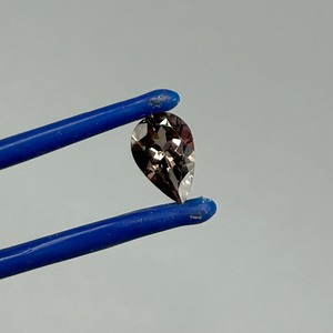 lot 208 image: 1.17 Carat Spinel Light Gray Purple - Faceted Pear Cut